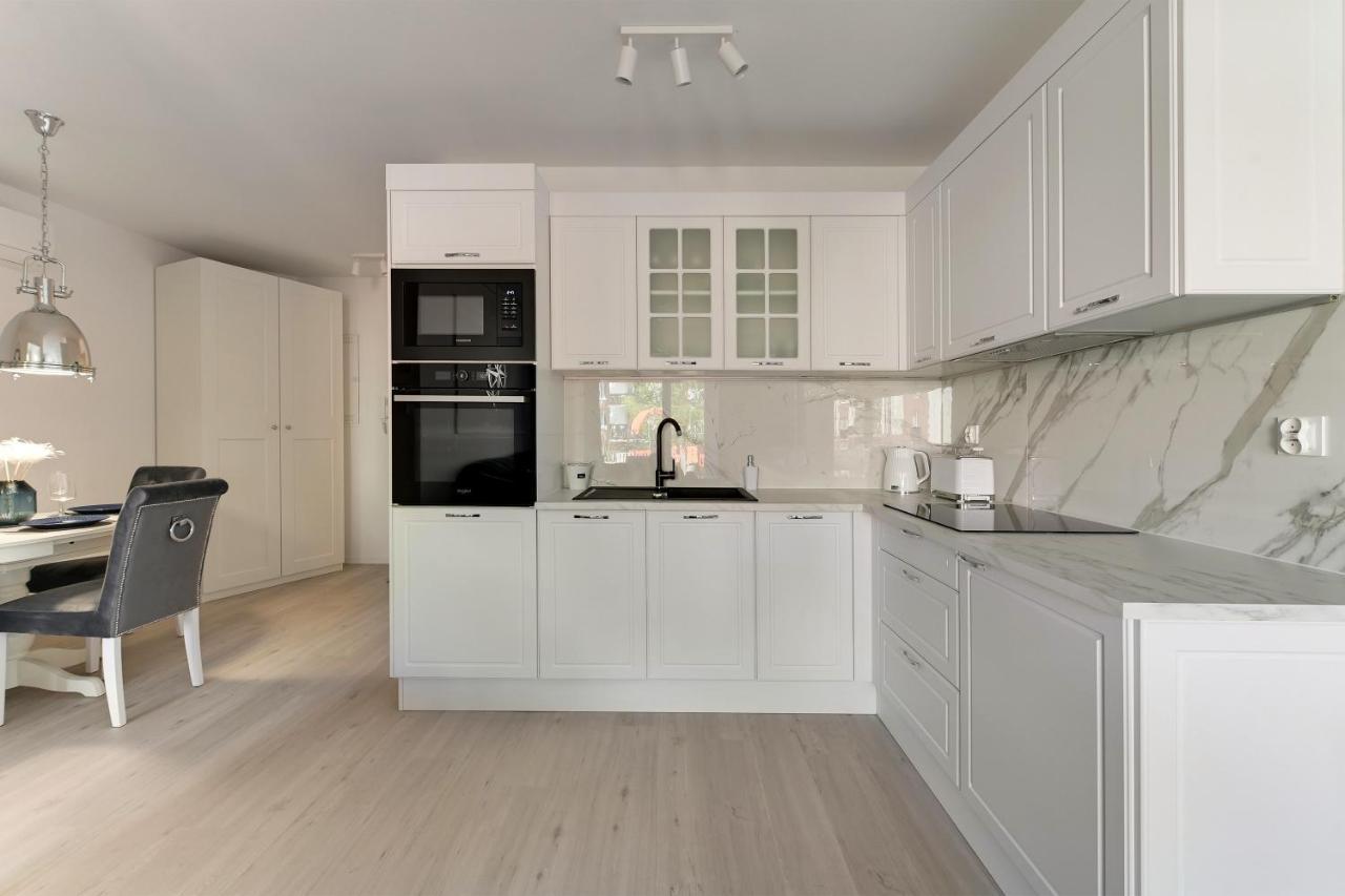 Flatbook - Baltic Garden Z Basenem I Parkingiem Apartmán Sztutowo
